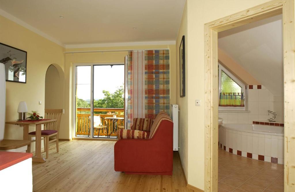 Hotel Garni Hügellandhof Neuhaus am Klausenbach Zimmer foto