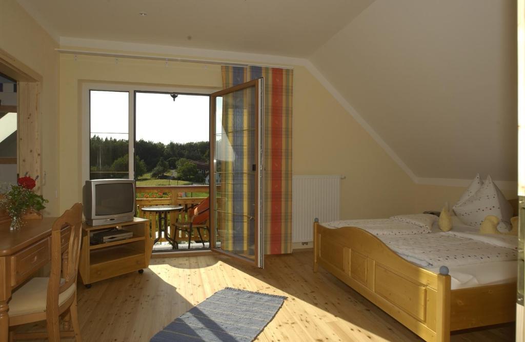 Hotel Garni Hügellandhof Neuhaus am Klausenbach Zimmer foto